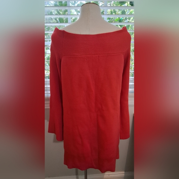 Anthropologie Red Off The Shoulder Medium Weight Sweater Sz M NWT - Picture 8 of 12